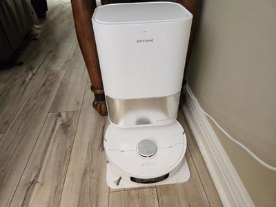 Dreame L10s Ultra Robot Vacuum & Mop Excellent Clean Condition with Auto-Empty Dock & Accessories, White