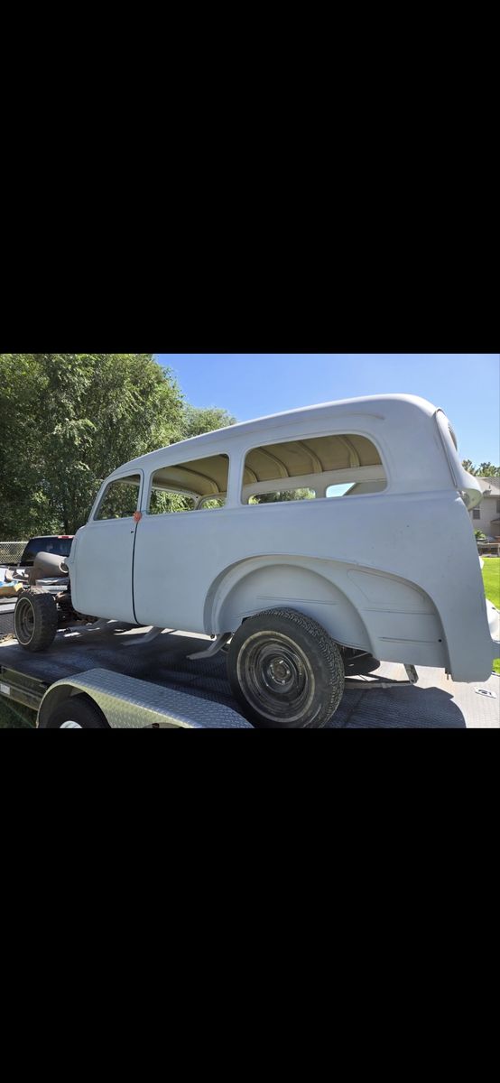 1950 Chevy Suburban street