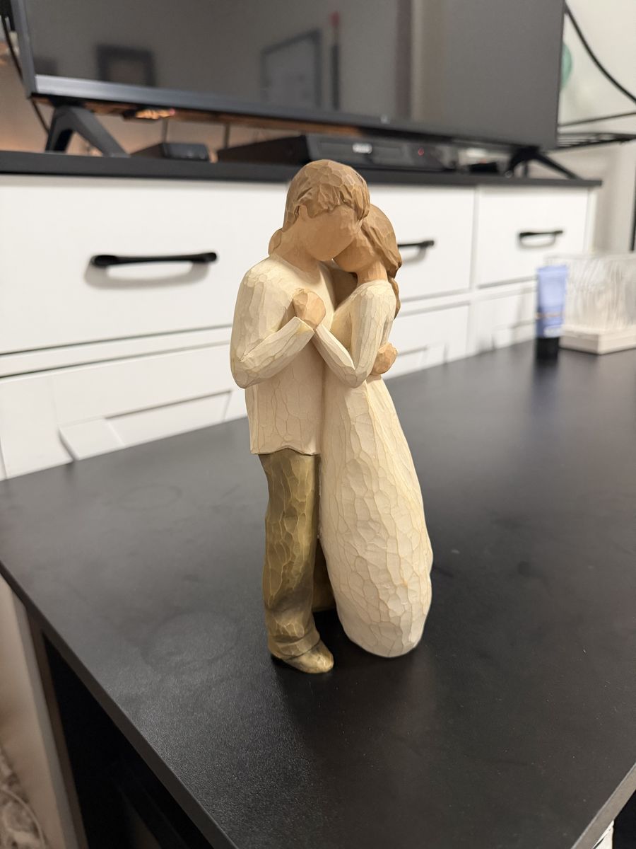 Willow Tree by Susan Lordi "Promise" Figurine - Hold Dear the Promise of Love - DEMDACO