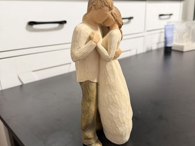 Willow Tree by Susan Lordi "Promise" Figurine - Hold Dear the Promise of Love - DEMDACO