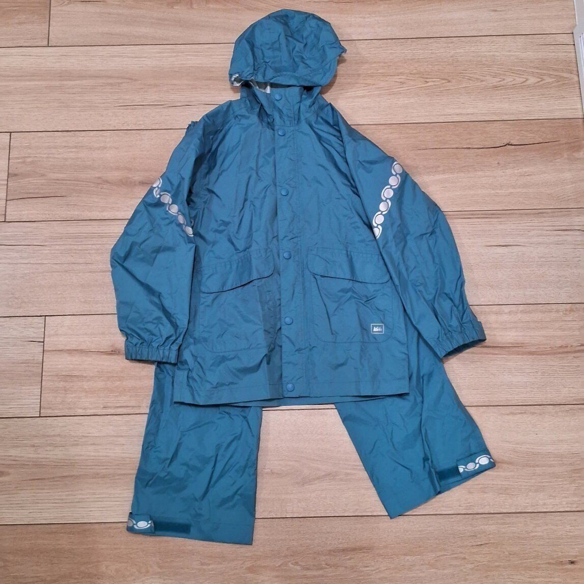 REI Kids Rain Coat and Pants Set - M (8/10)