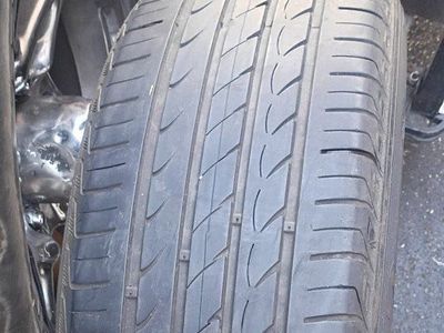 * Single 215/60R16 Tire *