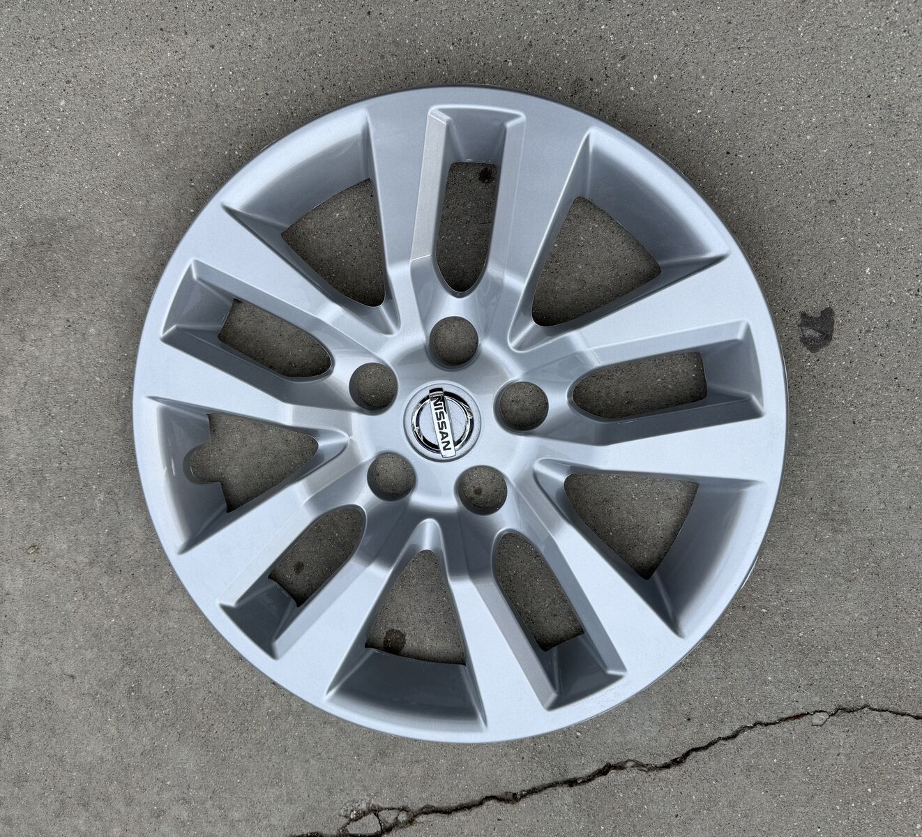 2013-2018 Nissan Altima Hubcap