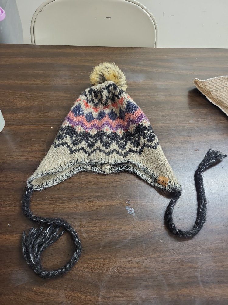 Roxy Harvest Knit Pom Pom Beanie Hat One Size Multi-Color Fair Isle
