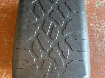 Tire Tread center console cover for Jeep Wrangler