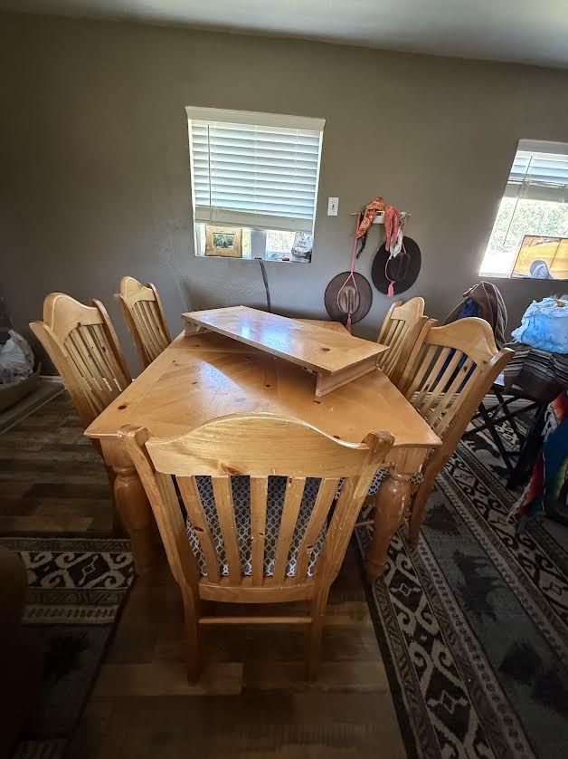 Kitchen table & chairs