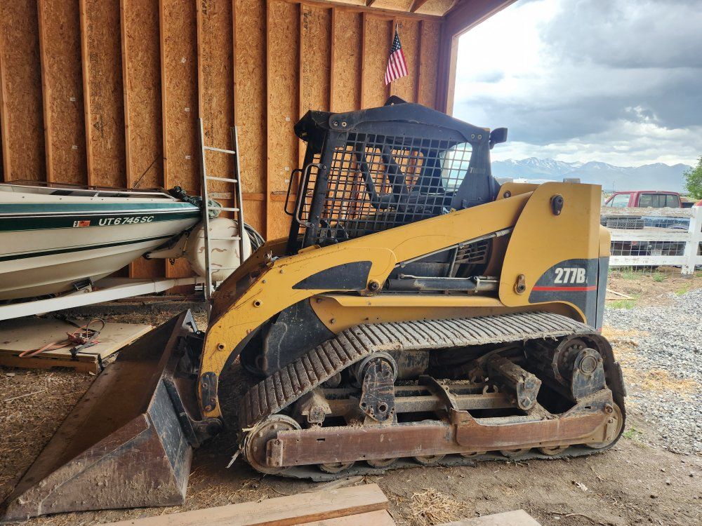 2007 cat 277B skidsteer