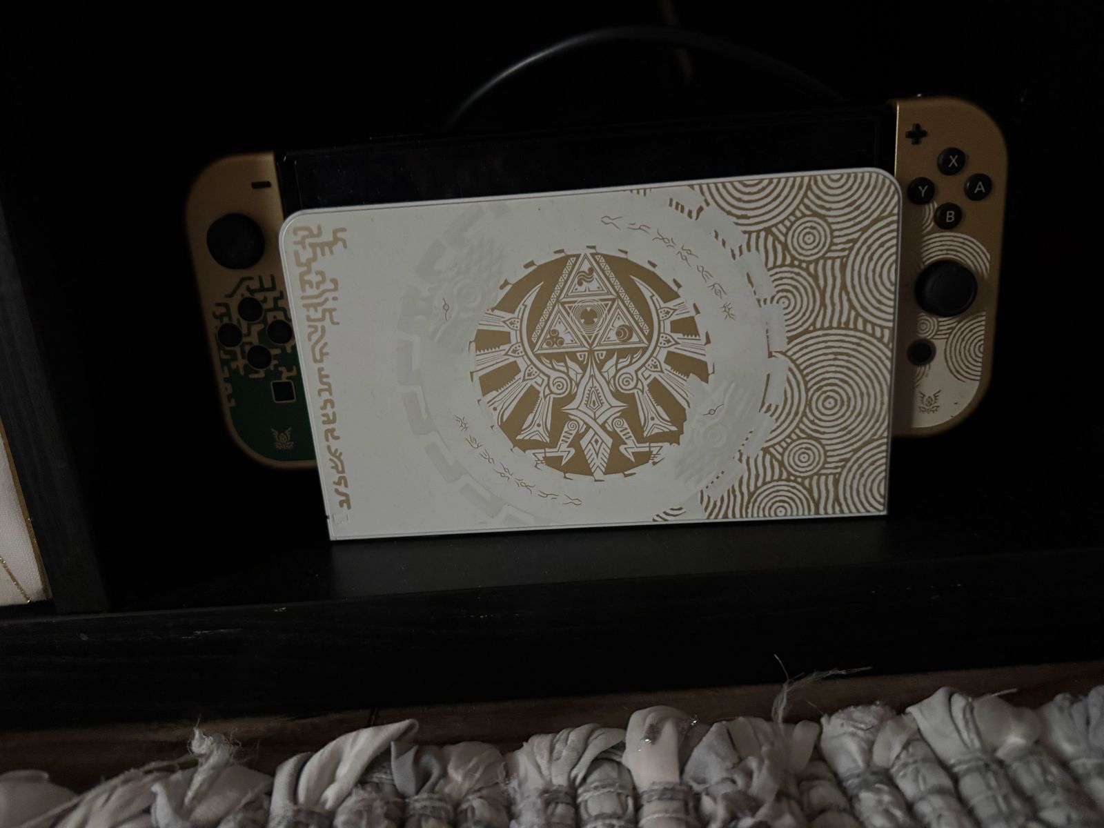 Nintendo Switch Joy-Cons The Legend of Zelda: Skyward Sword HD Edition Custom Gold/Green
