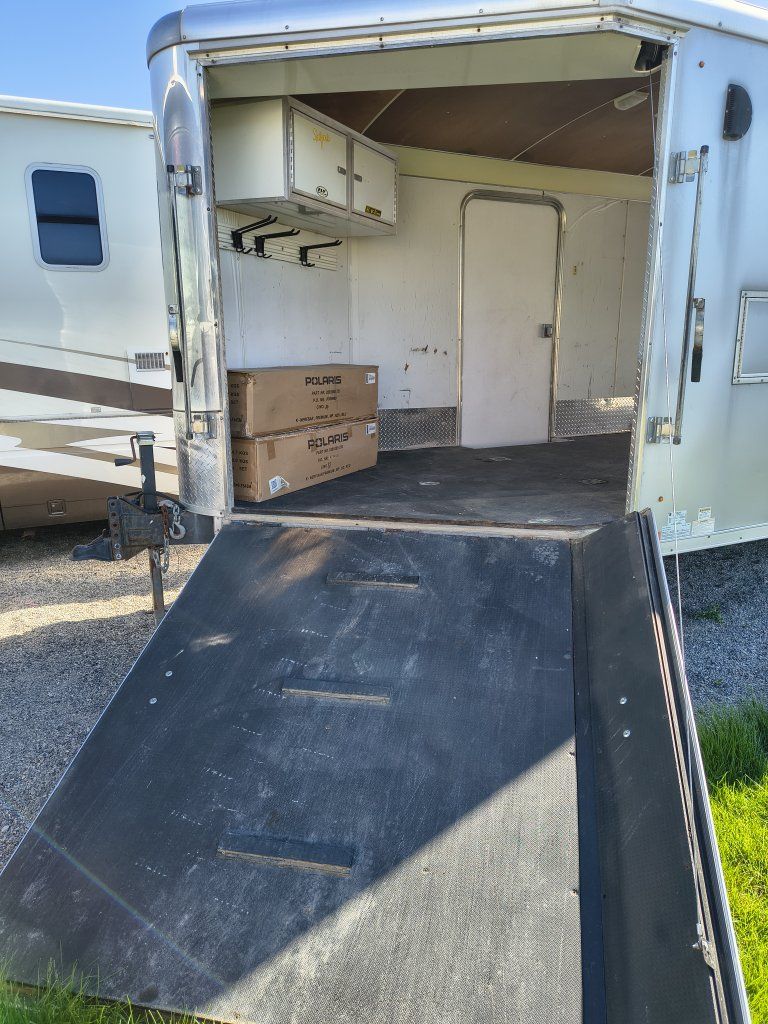 Main image 6
