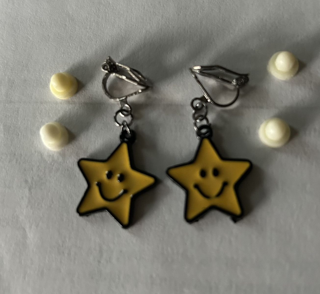Brand New - Smiley Face Earrings