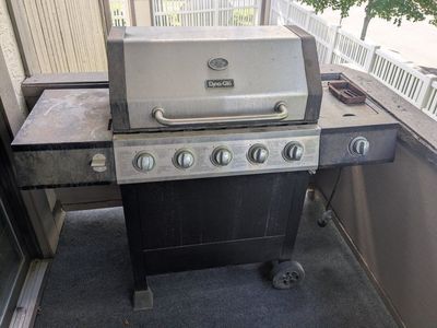 Dyna-Glo 5-Burner Propane Gas Grill with Side Burner