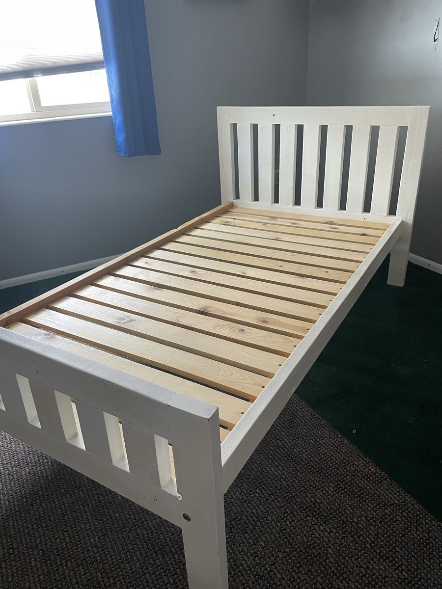 White Wood Slatted Twin Bed Frame, Headboard & Footboard, Wood Slats Included