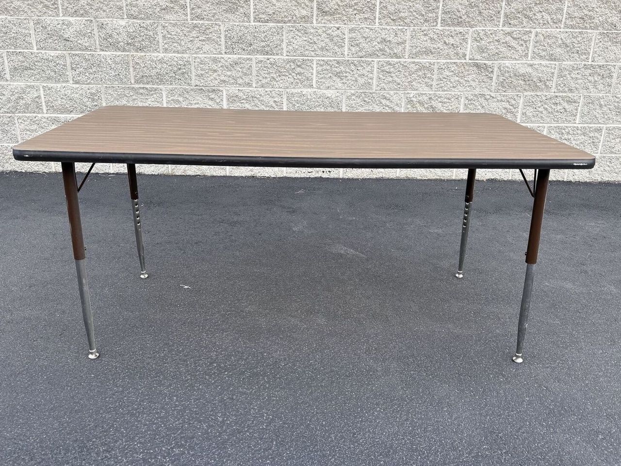 Main image 1