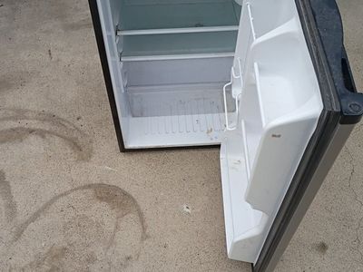 Free fridge doesn't work