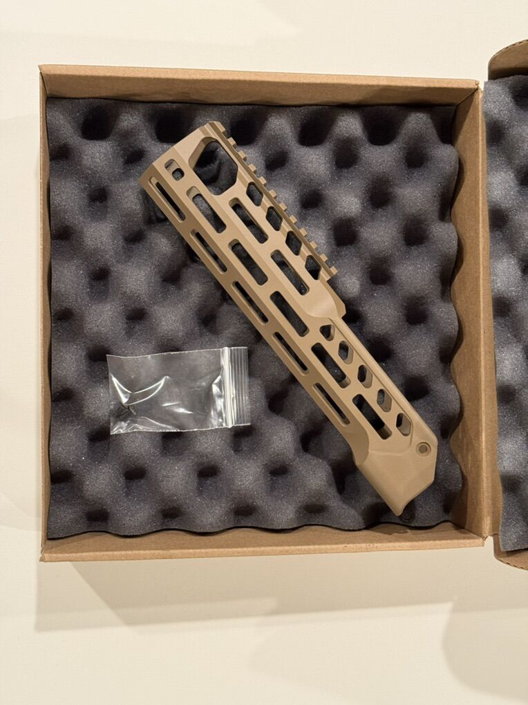 BRAND NEW SIG SAUER MCX SPEAR LT 10 HANDGUARD FDE