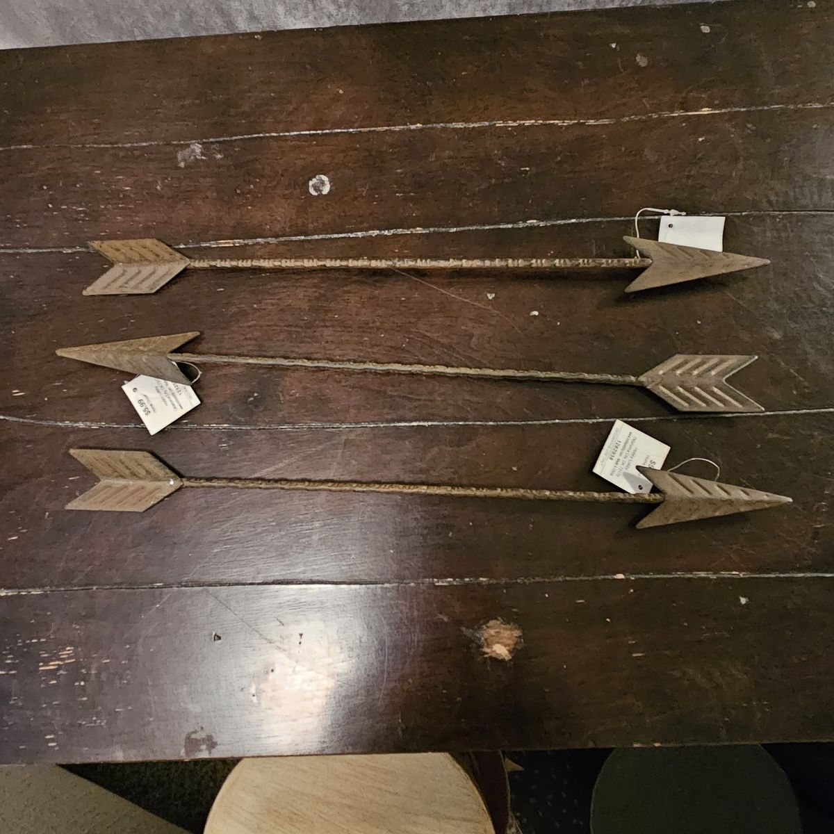 Set of 3 metal arrows decorative wall hangings