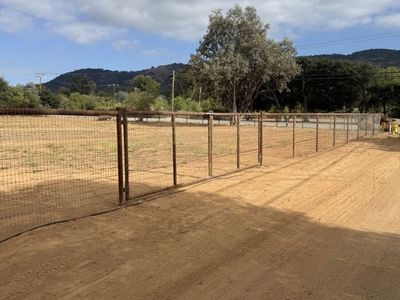 Horse Barns | Arenas | Corrals | Horse Fencing | Custom Barn Builder | Excavation