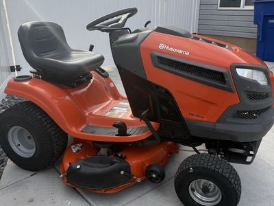 Husqvarna YTH18542 riding mower