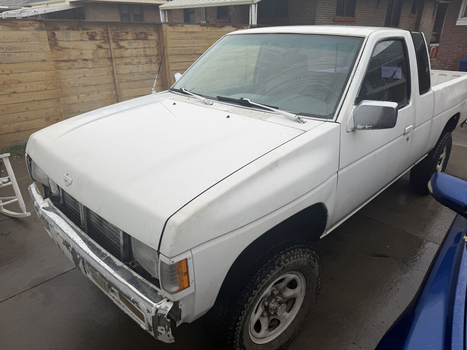 1995 NISSAN TRUCK Base