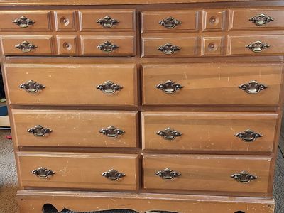Dresser, 8 drawers (wood)