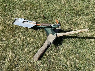 Clay Pigeon Launcher