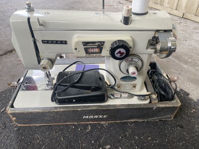 Morse fotomatic portable sewing machine