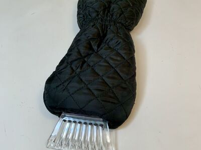 Warm Snow / Ice Car Window Scraper Mitt