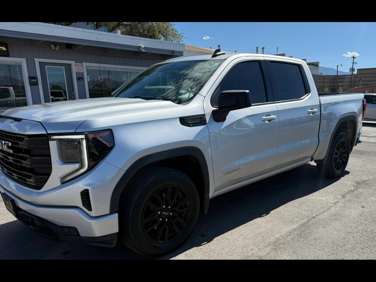 2022 GMC 1500 Elevation