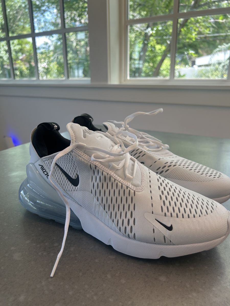 Nike Air Max 270 (Size 11.5) Brand New