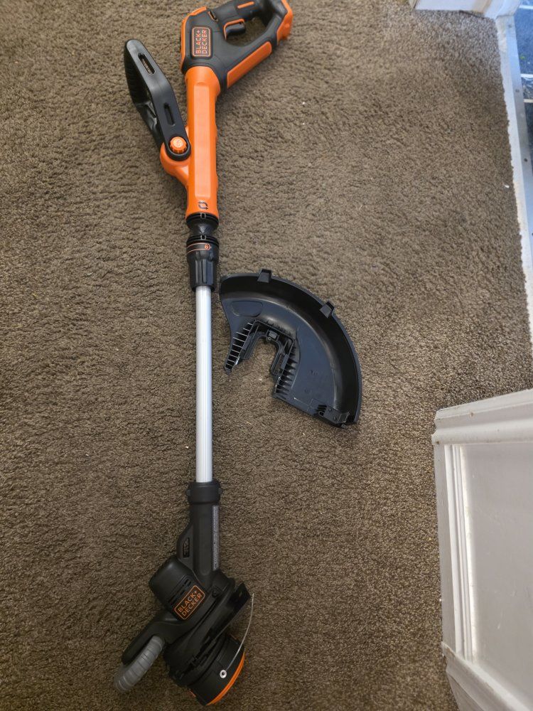 New BLACK+DECKER 20V MAX String Trimmer and Edger