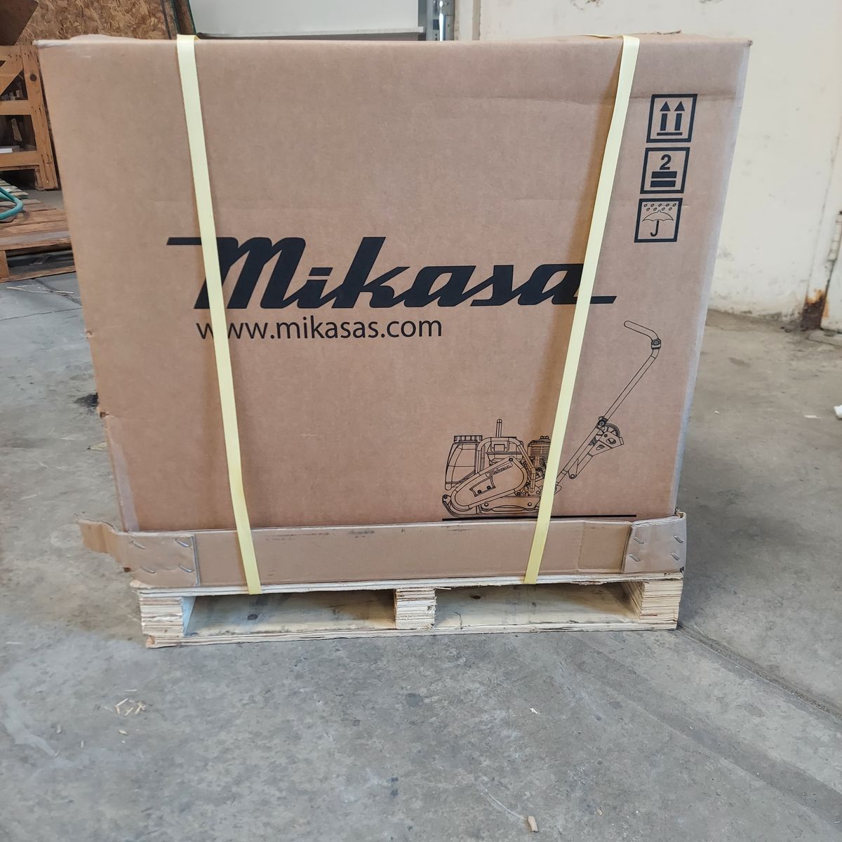 MIKASA MVC60VTHW PLATE COMPACTOR