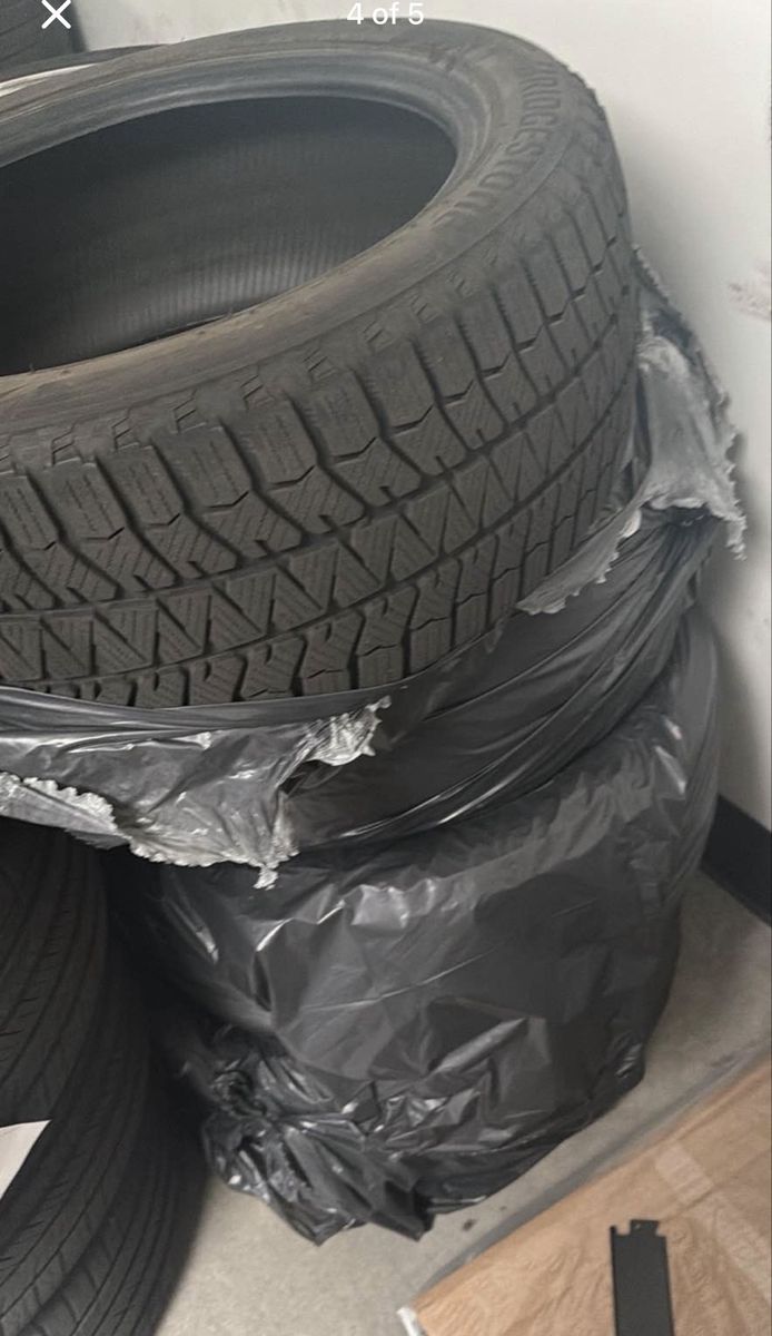 Bridgestone Blizzak 225/50/r18