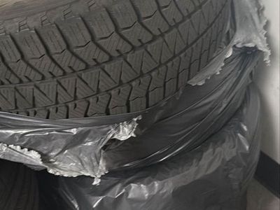 Bridgestone Blizzak 225/50/r18