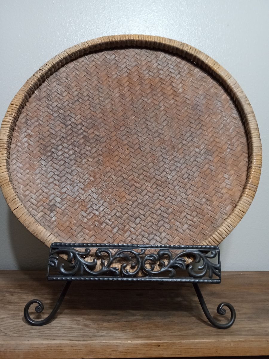 Antique Woven Bamboo Rattan Serving Tray Wall Decor Platter Round (Approx. 18.5" Diameter)