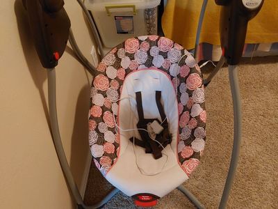 Graco Rock n Play Little Lounger newborn/baby bassinet/rocker