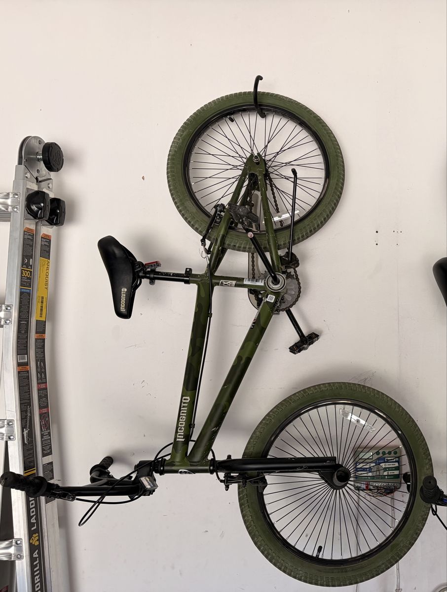 Incognito BMX Bike 20” - Camouflage Green, Durable Frame & Tires, Excellent Condition