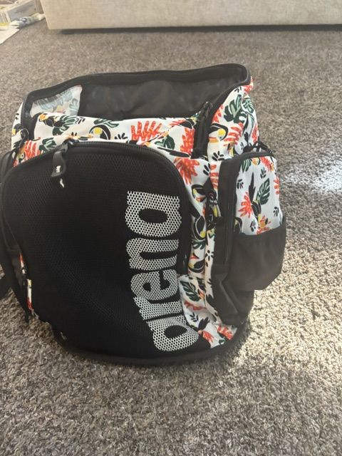 Arena Tropical Print Swim Bag