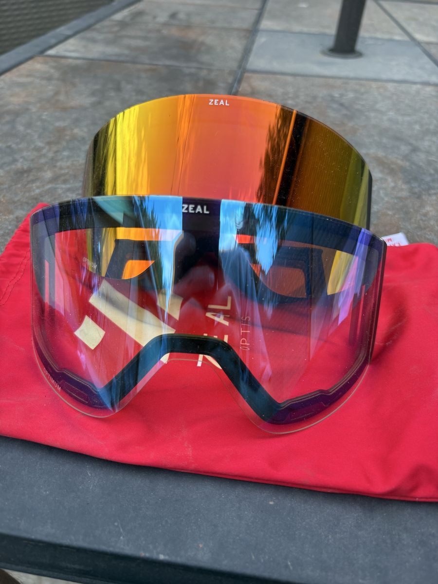 Zeal Optics Ski/Snowboard Goggles w/ Interchangeable Lenses & Case