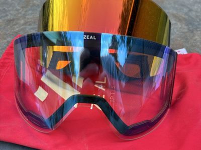 Zeal Optics Ski/Snowboard Goggles w/ Interchangeable Lenses & Case