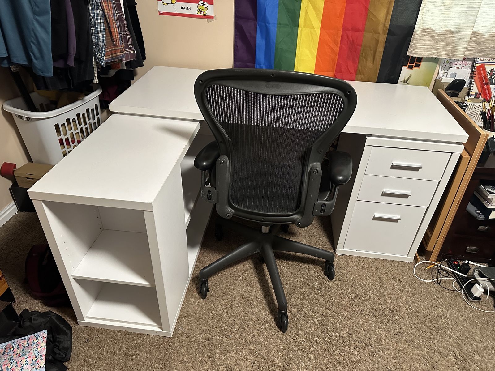 L shaped desk and chair