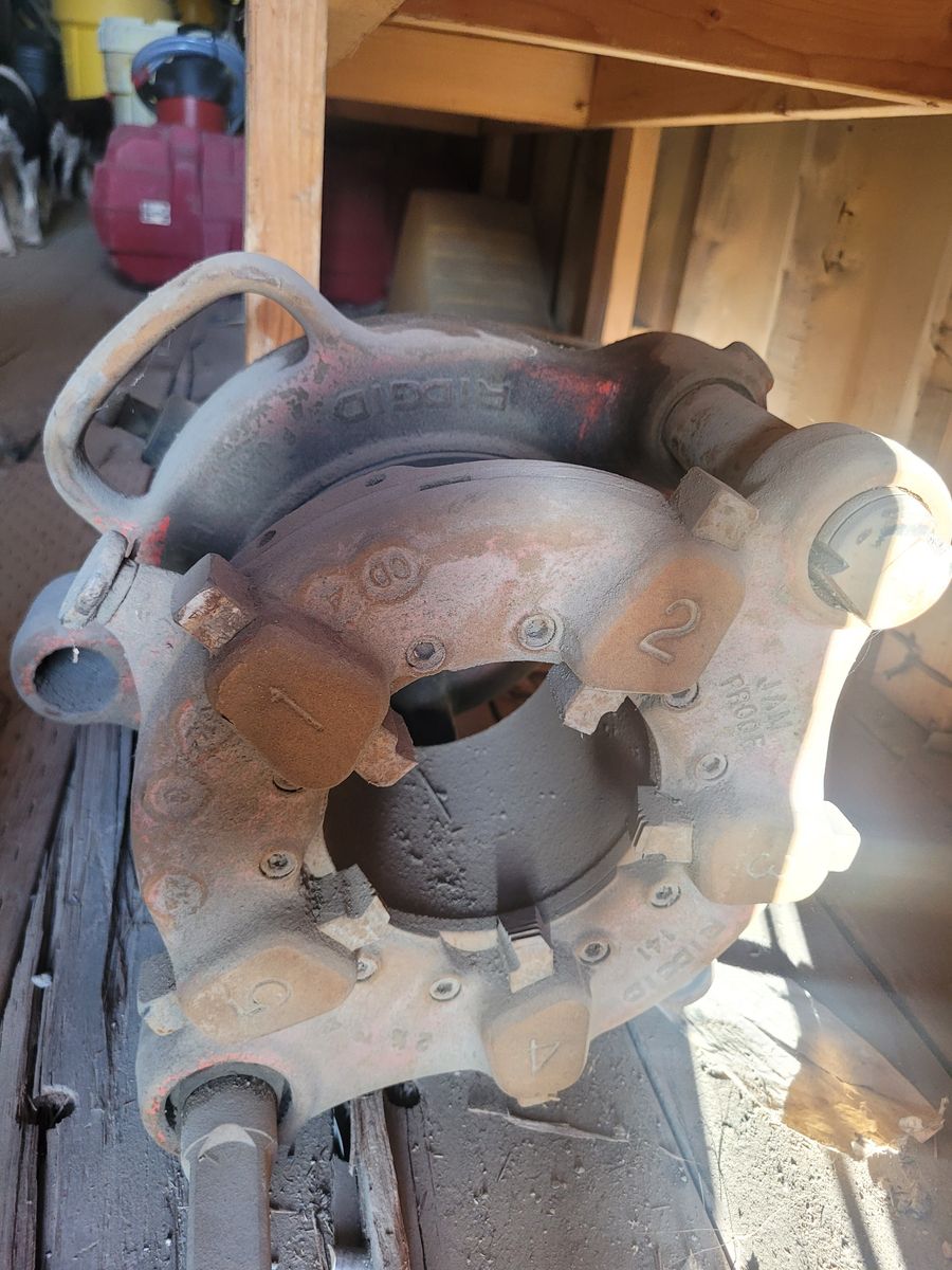 2-1/2" - 4" rigid pipe threader