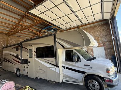 2017 Coachmen Leprechaun 310BH Class C RV - Ford E450, 2 Slides, Onan Generator, Ext. TV