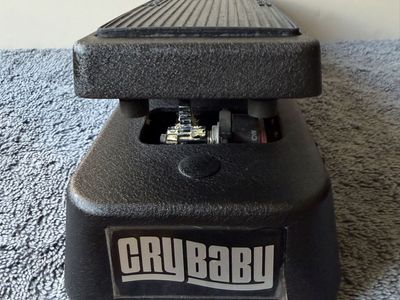 Dunlop Cry Baby 95Q Wah Wah Guitar Pedal with Original Box and Manuals