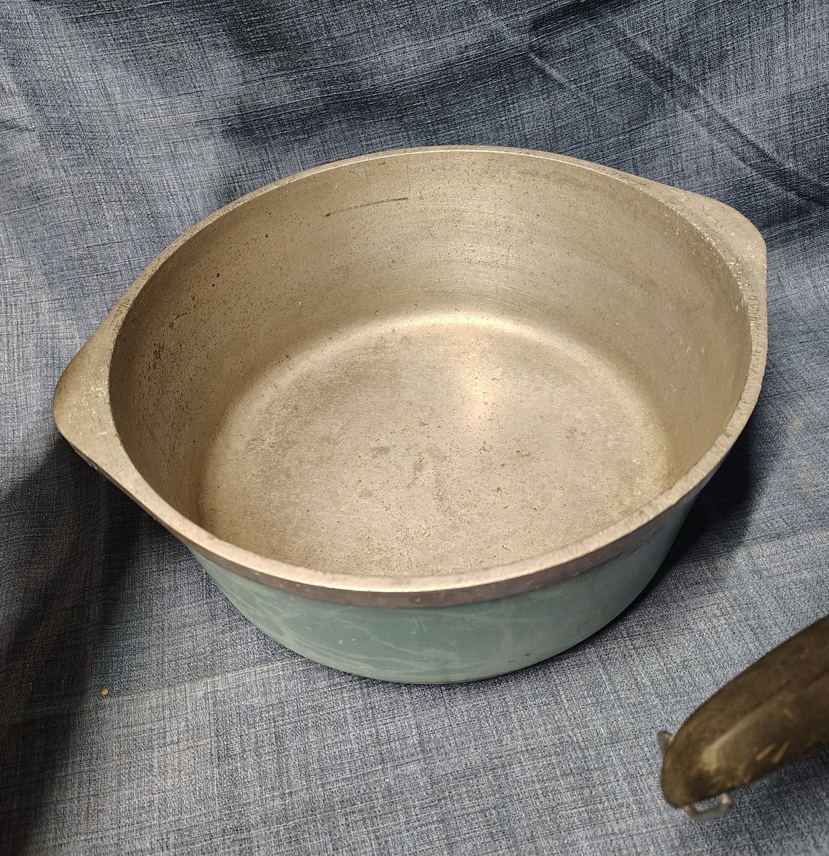 Main image 3