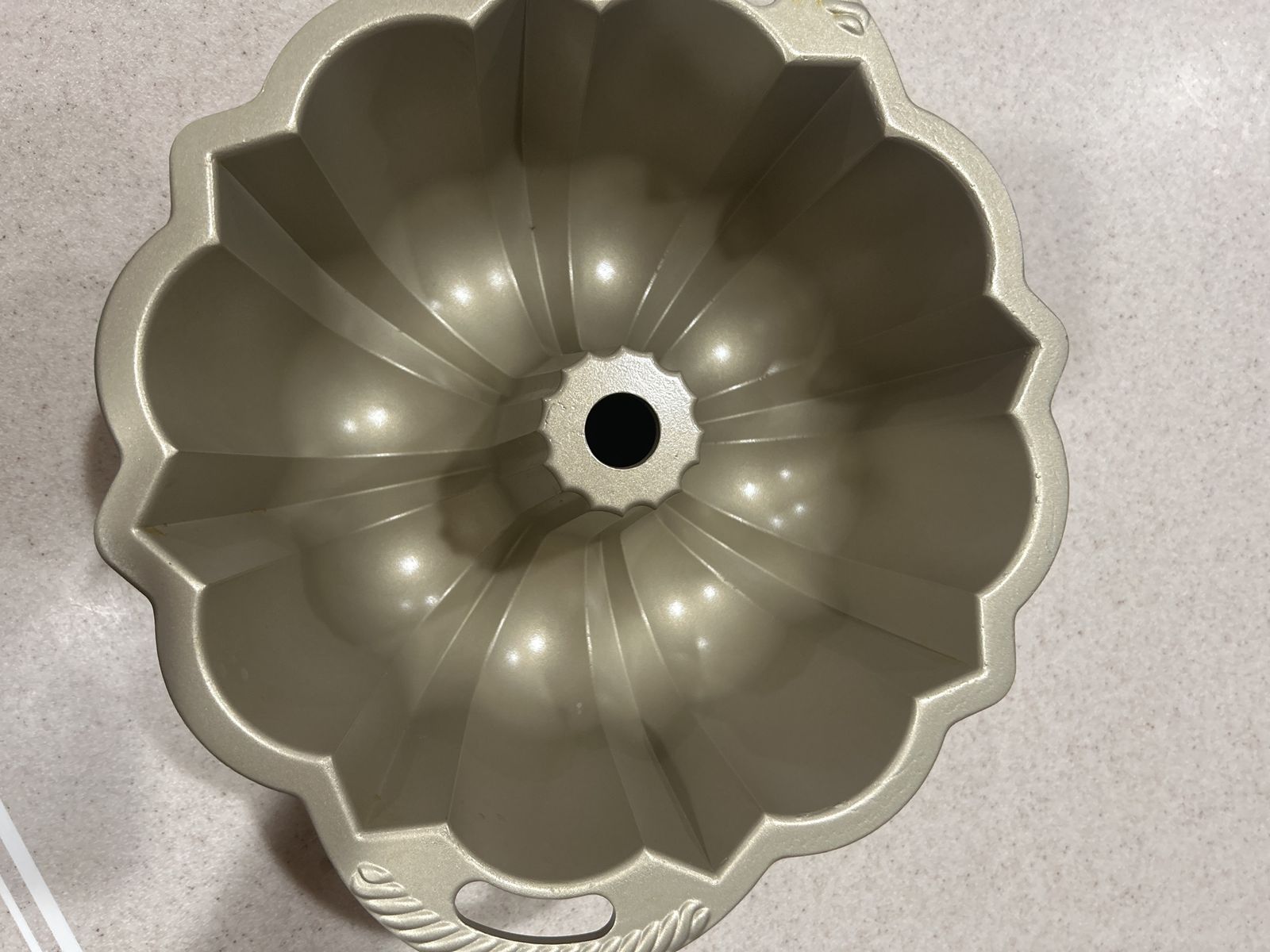 Bundt pan Nordic Ware. New! Never used