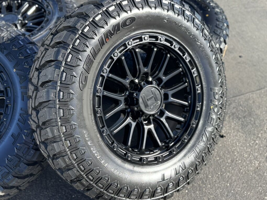 20 Hostile H135 8 Lug 8x170 Ford 37x12.50R20 M/T