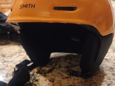SMITH ZOOM JR SKI HELMET