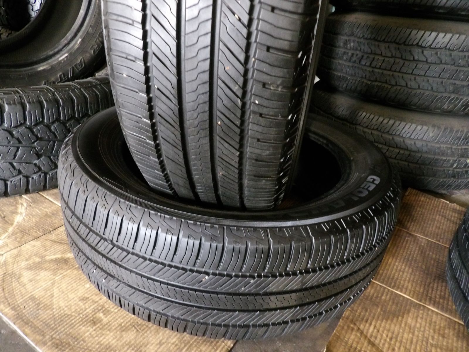 235/55R20 YOKOHAMA GEOLANDAR CV PAIR OF TWO USED TIRES 