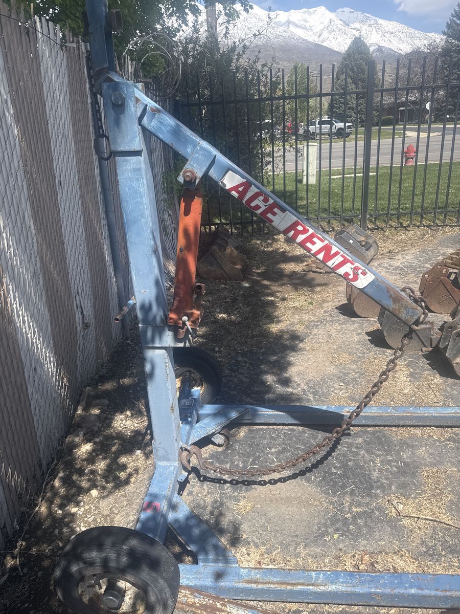 Towable Engine hoist