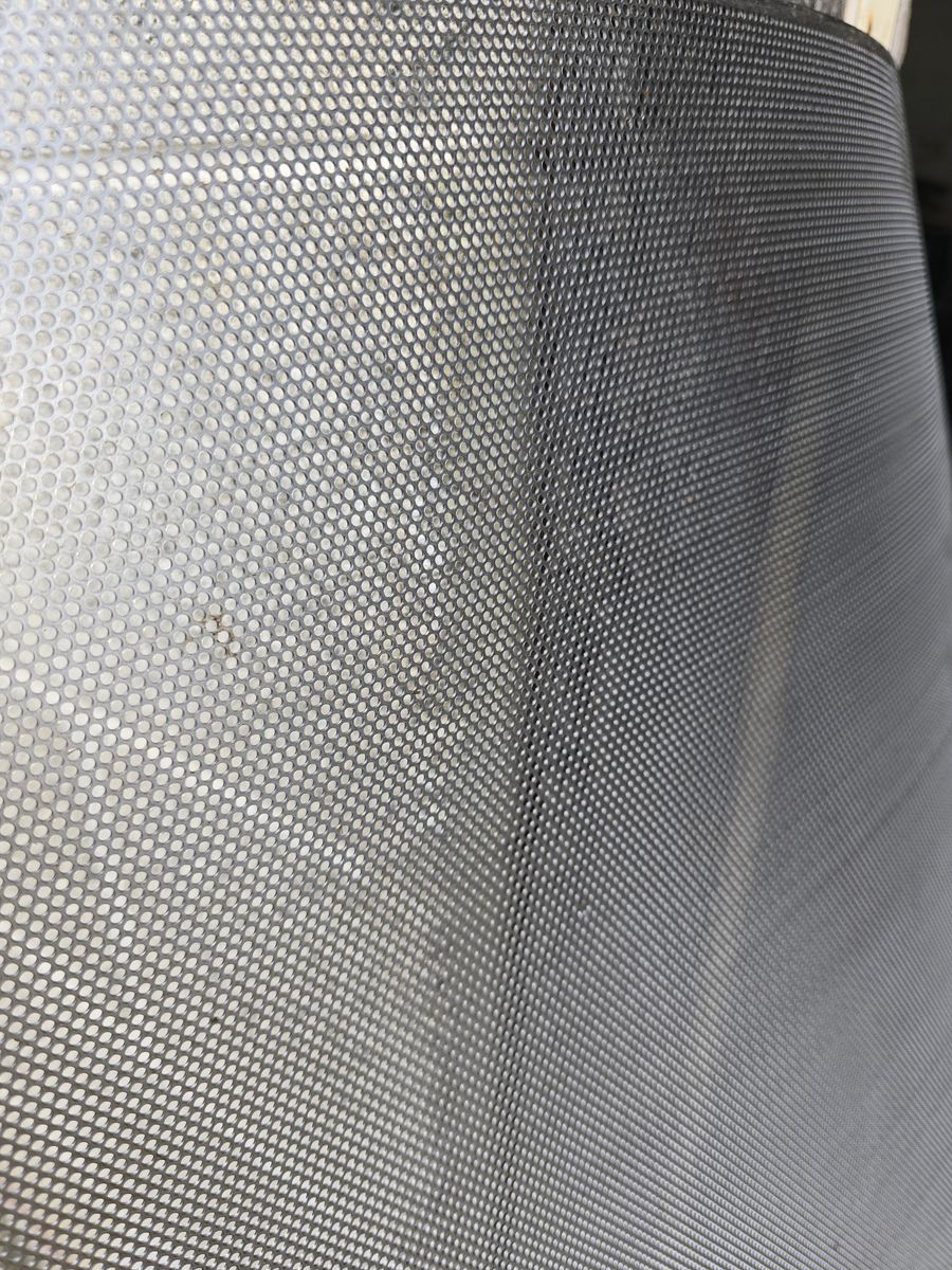 Metal mesh 4'x10'